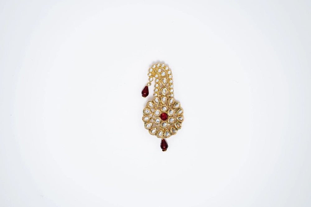 Red Gleaming Jewel Pin