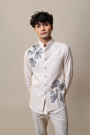 Ivory Geometric Bloom